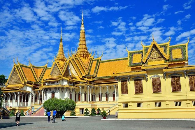 Phnom Penh Vital Discovery-Full Day Tour (Including all services) - Hotel Pickup and Private Transport: The Real Comfort Value
