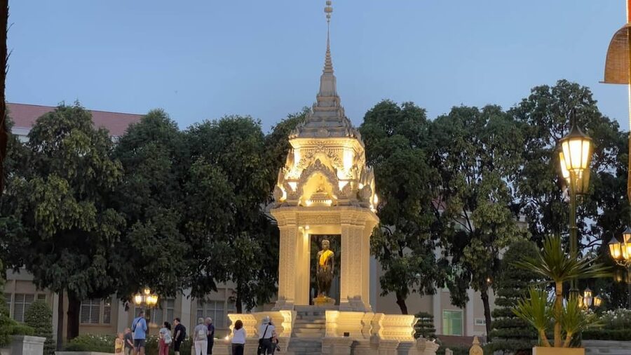Phnom Penh: Walking Highlight City Tour - Price and Value: What $29 Buys You (and why it’s fair)