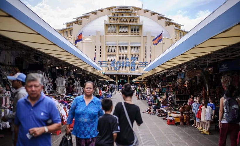 Phnom Penh: Walking Tour, Food Tour & Sunset Cruise - Royal Palace gardens and throne-hall photo time