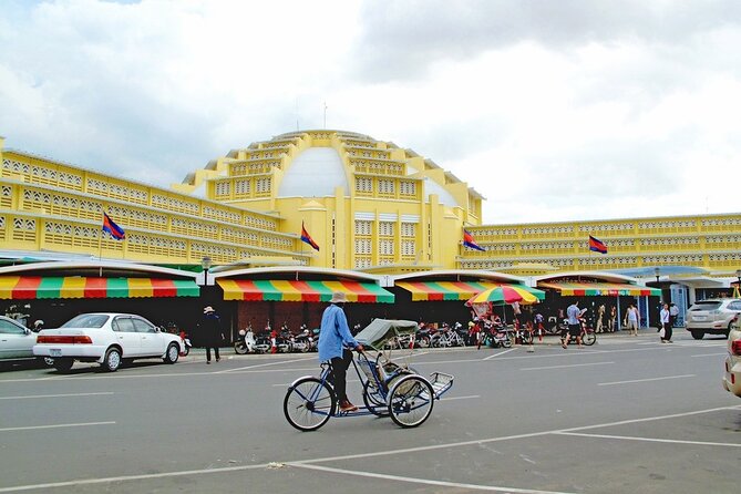 Private Half-Day Tour of Phnom Penh's Traditional Markets - Central Market (Phsah Thmei): Art Deco Views and Fast Orientation