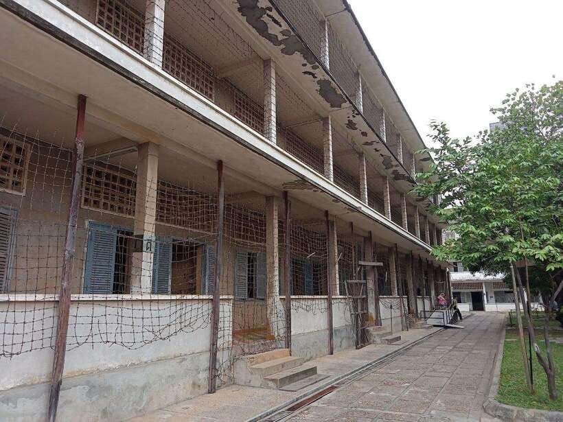 Private One Day Tour in Phnom Penh Capital City - Getting Picked Up and Staying on Time Without Feeling Rushed