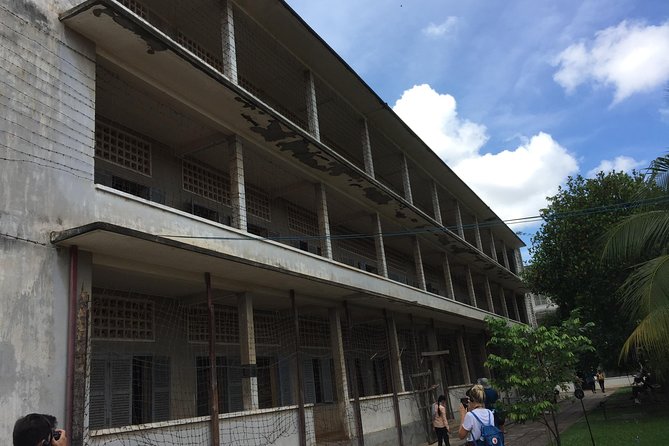 Private One Day Trip in Phnom Penh Capital City - Choeung Ek Killing Fields: the route from Tuol Sleng to fate