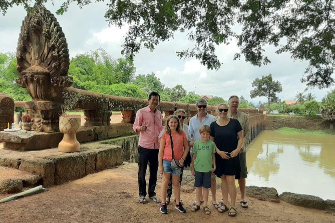 Private Taxi Between Phnom Penh - Siem Reap Stop Sightseeing - A road-trip transfer that actually fills the day