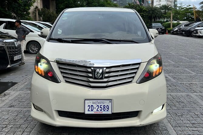 Private Transfer from Phnom Penh to Siem Reap by VIP Alphard 2010 - The VIP Toyota Alphard 2010 ride comfort you’ll actually notice