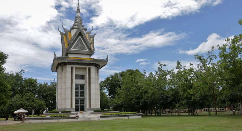 S21 & Killing Fields Tour with Khmer Lunch & Drink - Key things to know before you go