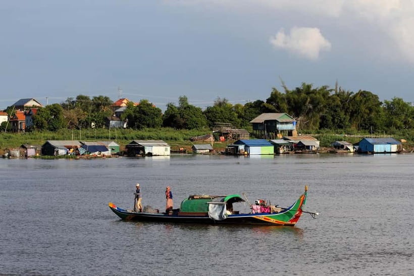 Siem Reap to Phnom Penh Full-Day land/cruise tour (one way) - The Team Making It Feel Easy: Guides, Welcome, and Boat Comfort