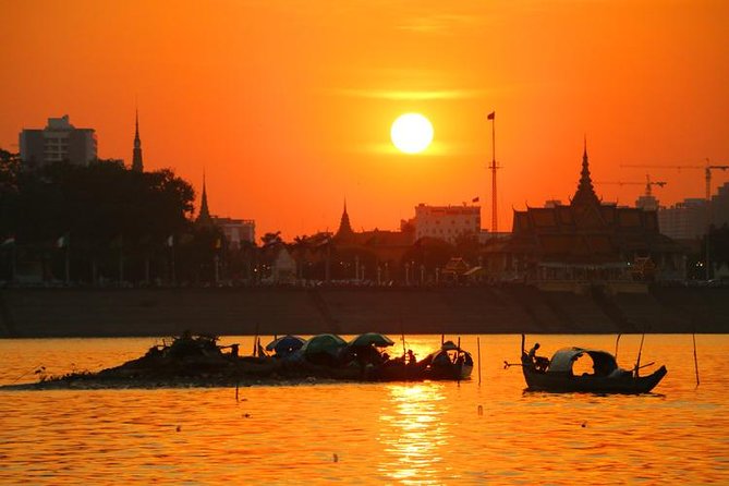 Sunset Cruise with unlimited beer & soft drinks -English speaking guide on board - The English Guide, Commentary Style, and When the Music Takes Over