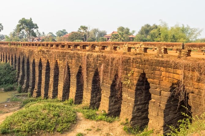 The Journey Phnom Penh to/from Siem Reap: A Memorable Tour - Hotel pickup in Phnom Penh: simple, city-center, and paced