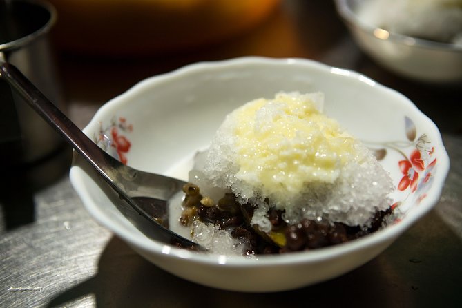 Ultimate Phnom Penh Food Tour by Tuk Tuk: 20 Tastings and Drinks - The 5:30 pm start: timing, pace, and where you finish
