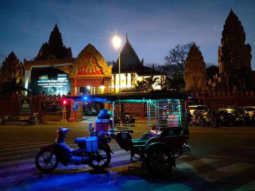 Visiting 9 Places in 3 hours Share Tour by Tuk-Tuk - Why this Phnom Penh night tuk-tuk tour is made for short stays