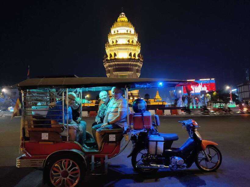Visiting 9 Places in 3 hours Share Tour by Tuk-Tuk - The route: 9 places in about 3 hours (with an easy starting point)